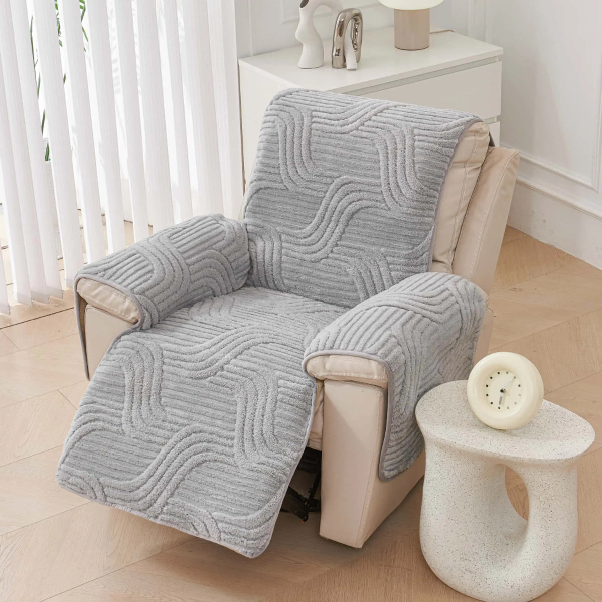 1pc Recliner Chair Covers, Non-Slip Protector for Reclining Chair Recliner Slipcovers, Pet-Friendly & Machine Washable, Anti-Scratch Throw with Armrest/Backrest Pieces, Fits 1-Seater Lounger, Sofa Protector, Couch Protector, Washable Furniture Cover