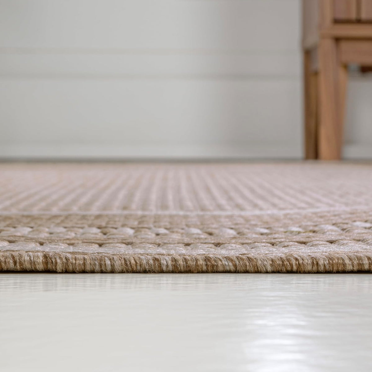 JONATHAN Y Border Stripe Indoor Outdoor Area Rug 4X6 Beige/Cream, Beckett Classic Casual for Backyard, Patio, Porch, Easy-Cleaning, High Traffic, Pet-Friendly, Non-Shedding (TSN208A-4)