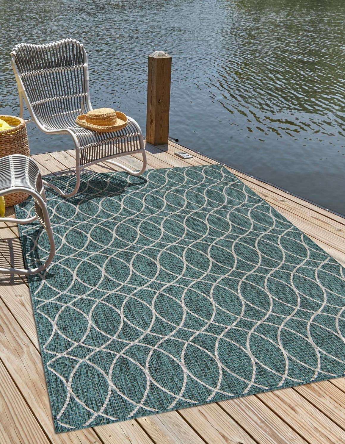 Unique Loom Outdoor Trellis Collection Area Rug - Gitter (10' x 14' 1" Rectangle, Blue/ Ivory)