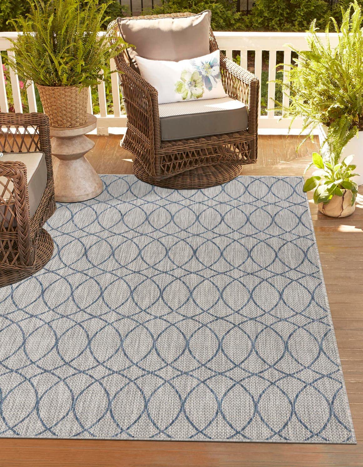 Unique Loom Outdoor Trellis Collection Area Rug - Gitter (10' x 14' 1" Rectangle, Blue/ Ivory)