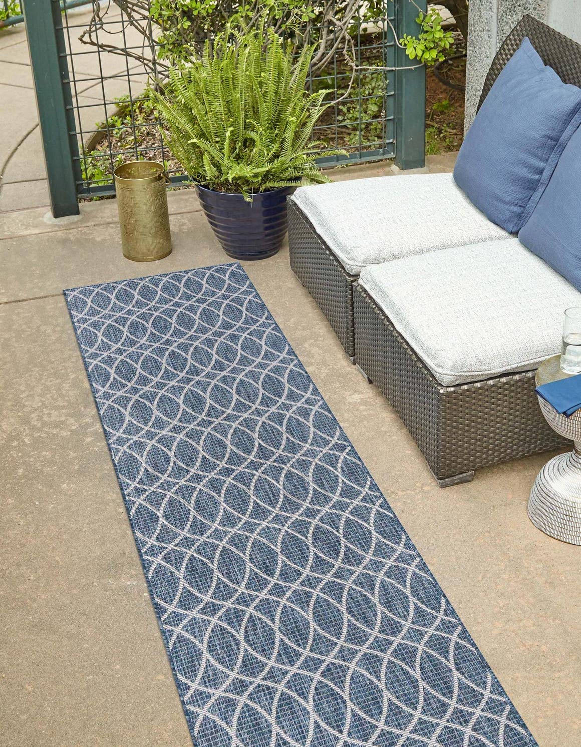 Unique Loom Outdoor Trellis Collection Area Rug - Gitter (10' x 14' 1" Rectangle, Blue/ Ivory)