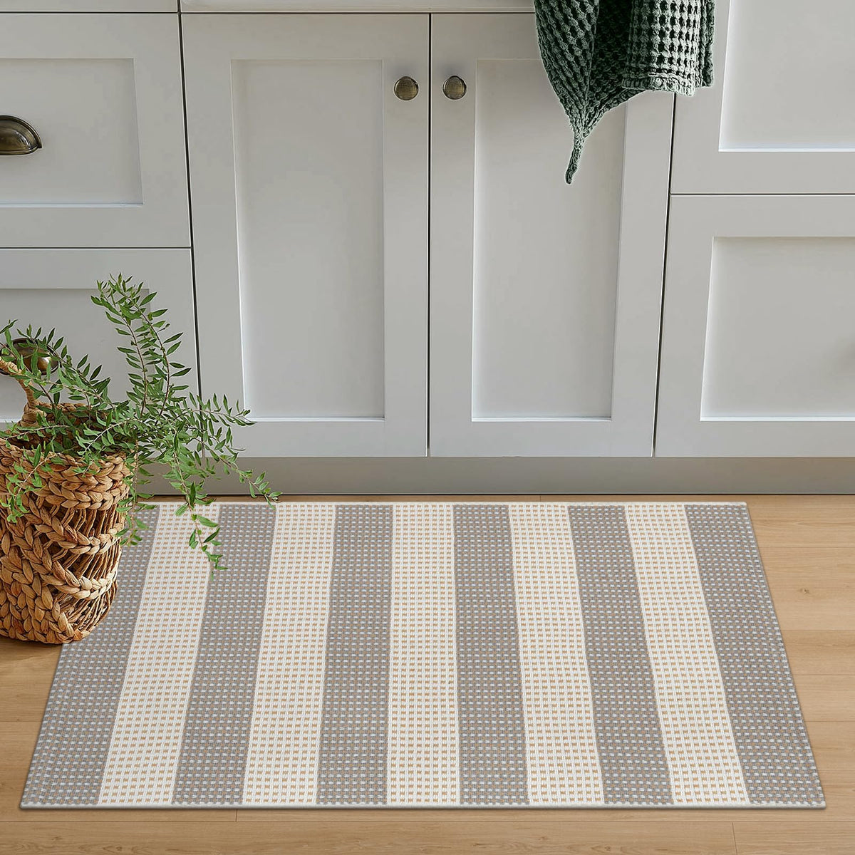 OJIA Washable Area Rug 4'x6', Striped Indoor Outdoor Rugs Patio Camping Rug