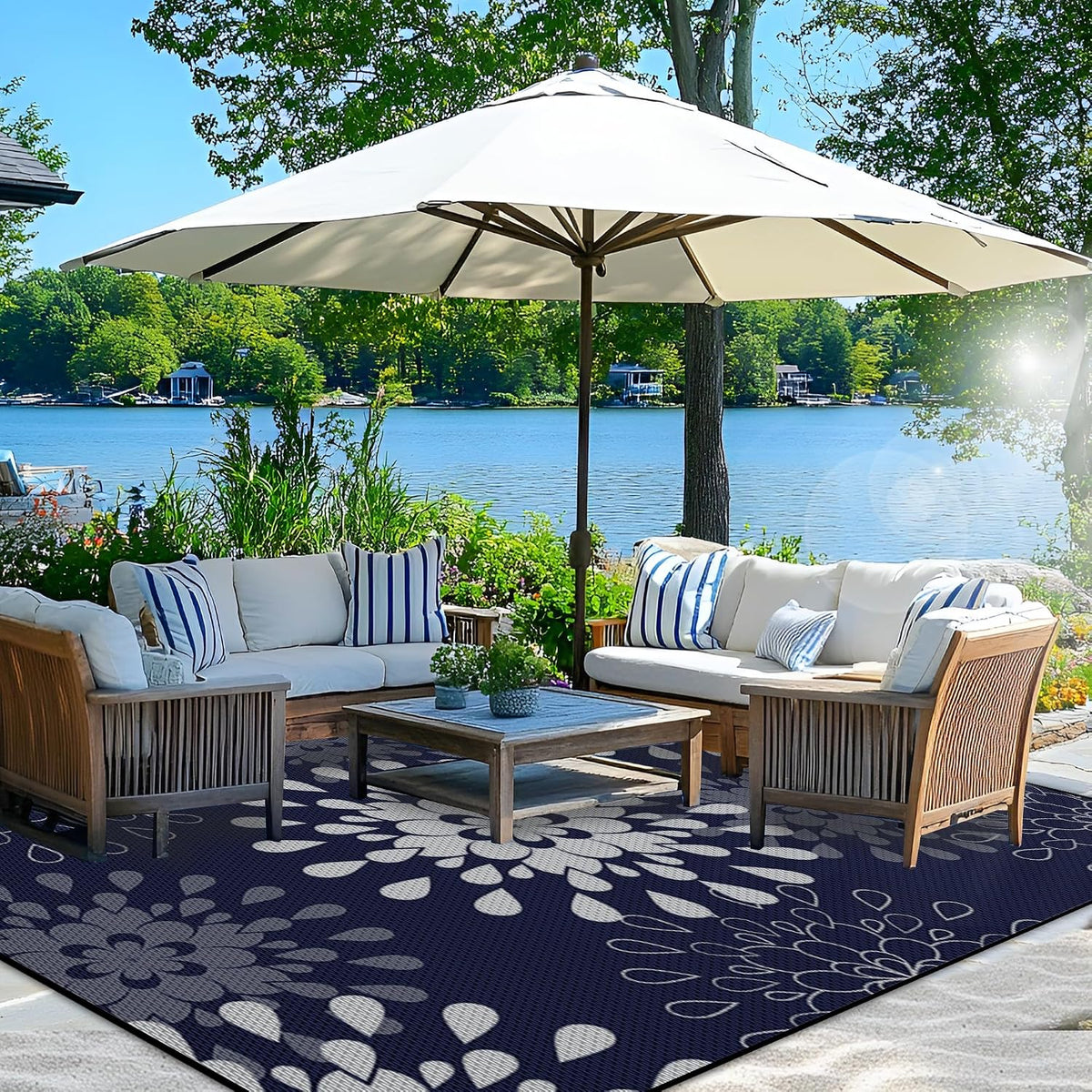 Wallona Outdoor Rug 8x10 ft, Flower Blue & White