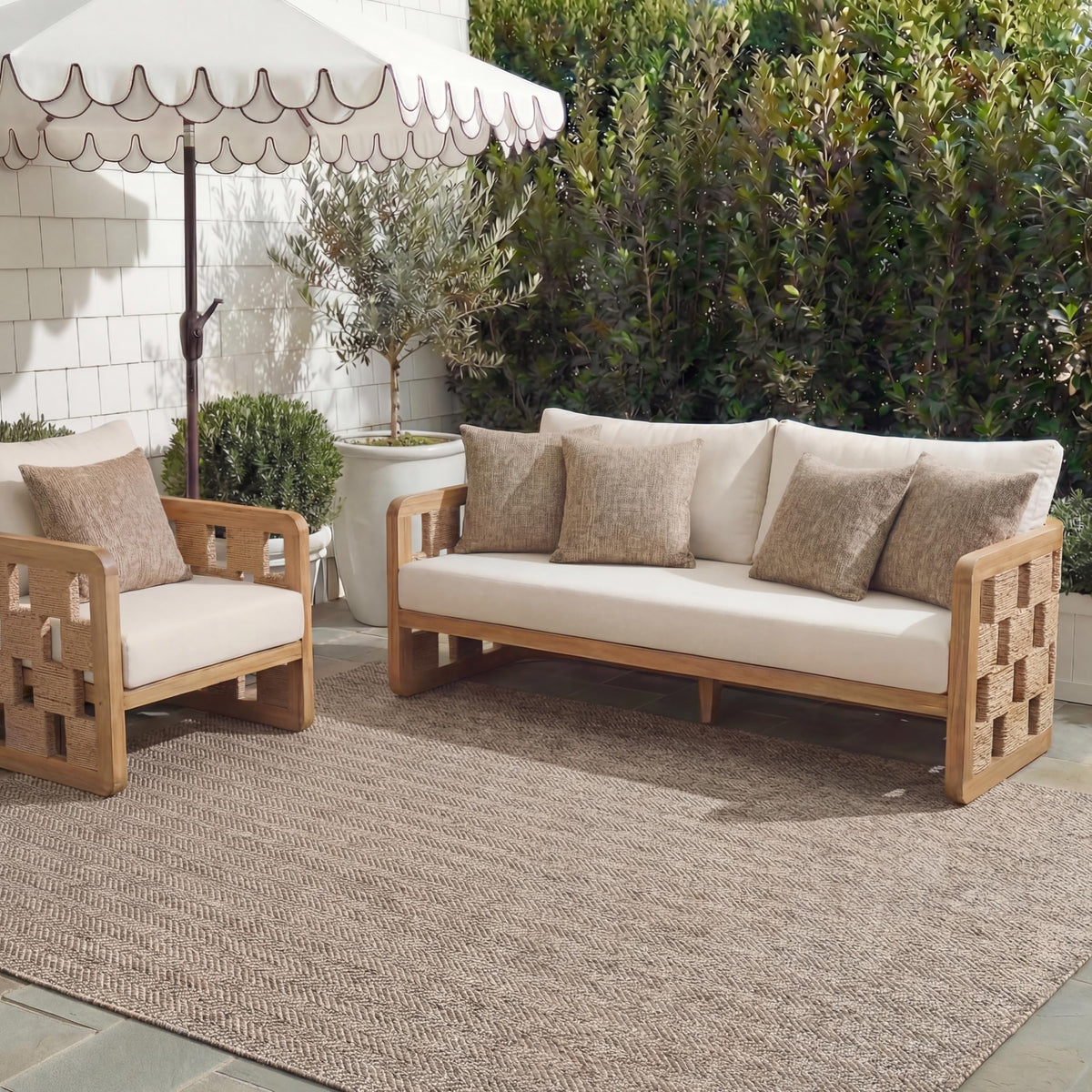 SAFAVIEH Courtyard Outdoor Area Rug 5'3"x7'7", Natural & Cream CY8022-03012