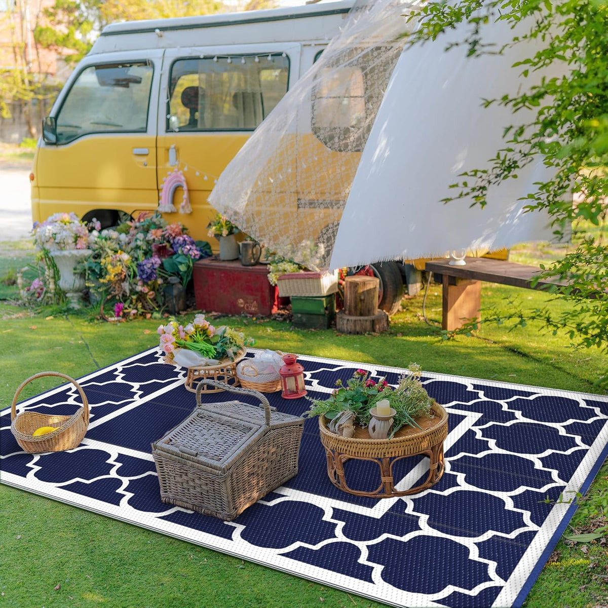GENIMO Outdoor Rug, Waterproof Plastic Rugs for Patio, 5'x8' Blue White