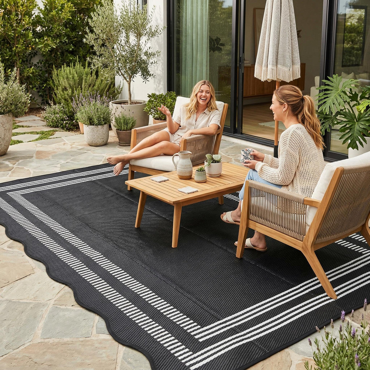 Garvee Scalloped Waterproof Plastic Straw Outdoor Rug 6x9 Brown