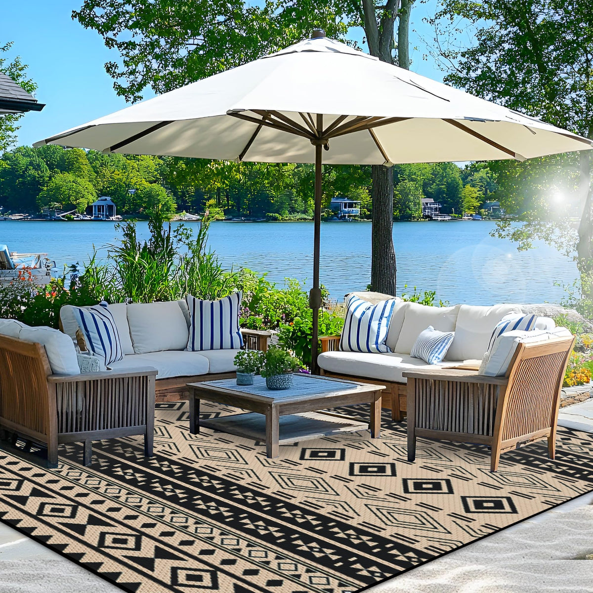 Wallona Outdoor Rug 8x10 ft, Flower Blue & White