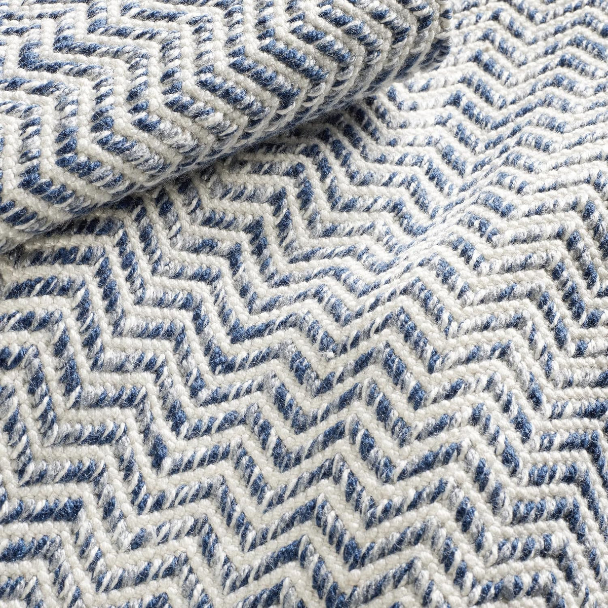 Dash & Albert Coastal Blue Geometric Handwoven Indoor/Outdoor Rug, 3'x5'