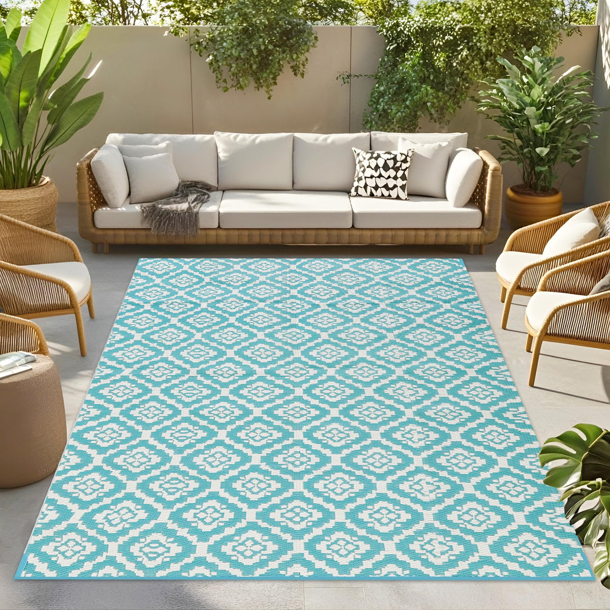 Wallona Outdoor Rug 8x10 ft, Flower Blue & White