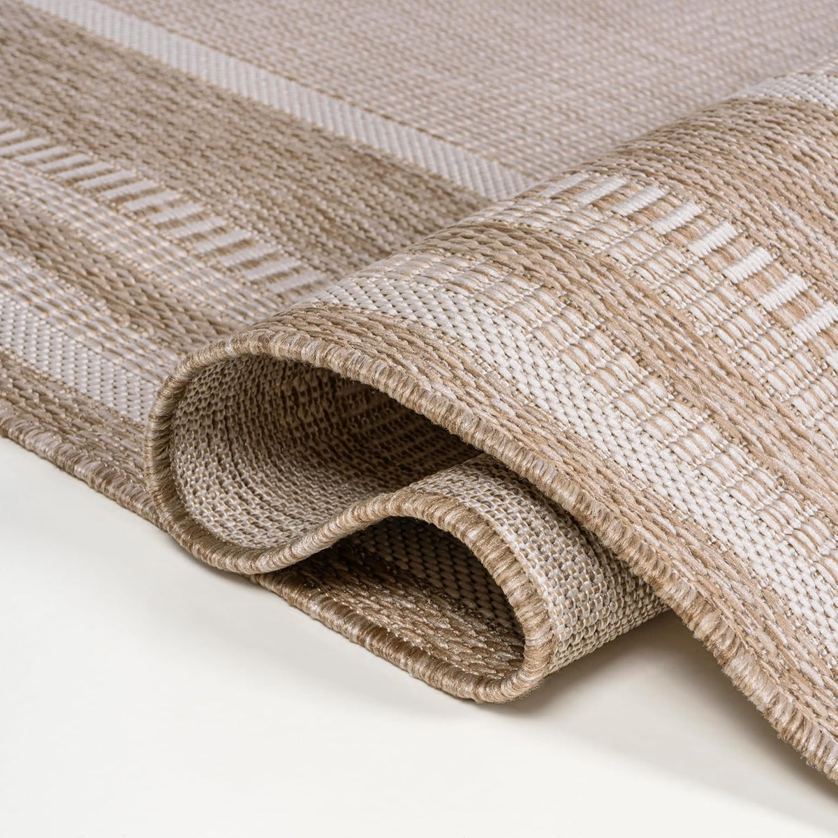 JONATHAN Y Border Stripe Indoor Outdoor Area Rug 4X6 Beige/Cream, Beckett Classic Casual for Backyard, Patio, Porch, Easy-Cleaning, High Traffic, Pet-Friendly, Non-Shedding (TSN208A-4)