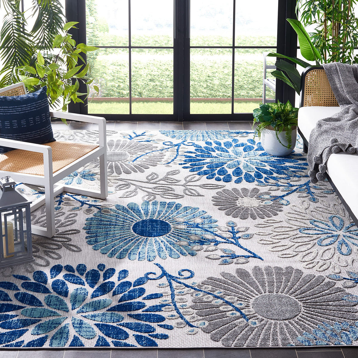 SAFAVIEH Cabana Outdoor Area Rug 8'x10', Modern Cream & Red CBN832A