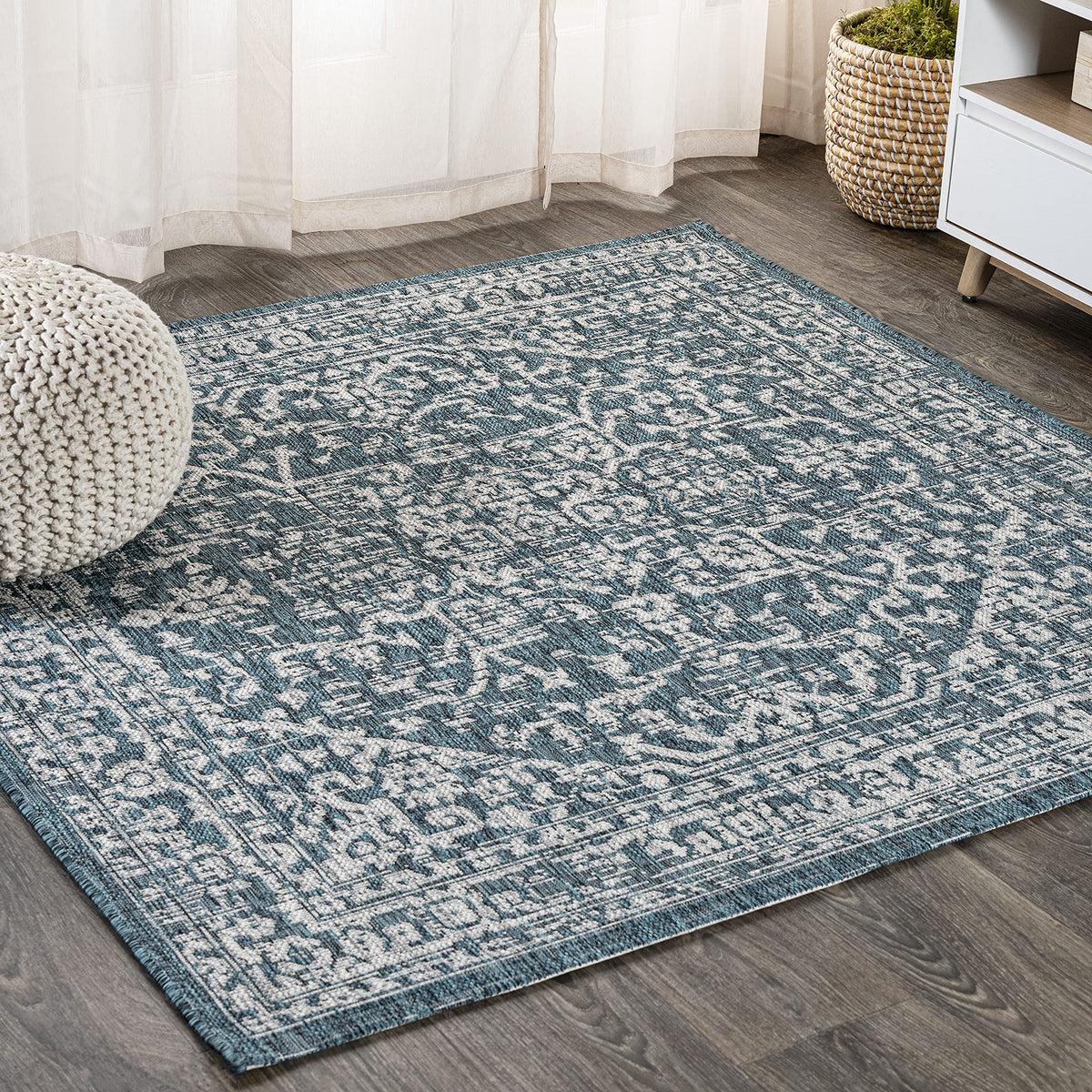 JONATHAN Y Boho Medallion Indoor Outdoor Area Rug 8X10 Black/Gray, Malta Textured Weave for Backyard, Patio, Porch, Easy-Cleaning, High Traffic, Pet-Friendly, Non-Shedding (SMB104C-8)